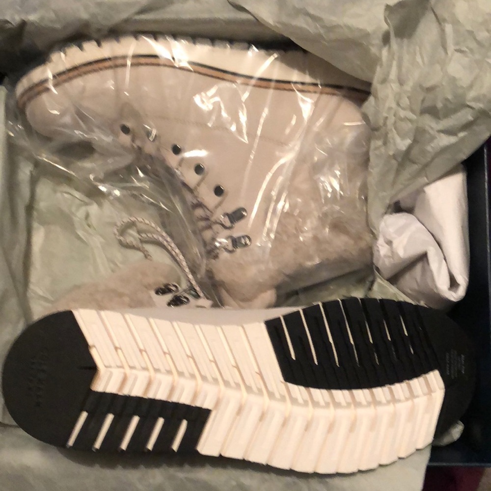 Shoes - Picture 3 of 5